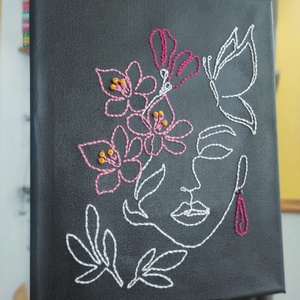 Tablou canvas Blossom Girl, Accesorii locuință, Accesorii pentru decorat casa, Picturi murale, Tablouri/picturi pe pânză, Broderie, Pictură, ARTYNOS