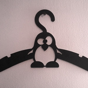 Umeras pentru copii cu imagine pinguin realizat din MDF 4 mm, vopsit in culori acrilice, dimensiuni 325x215 mm - accessorii și unelte - accesorii decorative - alte accesorii - Artynos.ro