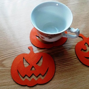 Set 8 suporturi pahare cu tematica Halloween, MDF de 2.5 mm, dimensiuni 10 x 9 cm, vopsite in culori acrilice - accesorii locuință - accesorii pentru decorat casa - halloween - tot ce ai nevoie pentru petrecere! - ornamente de halloween - Artynos.ro