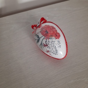 Decoratiune ou cu flori rosii si funda cu buline - casă & stil de viață - accesorii pentru decorat casa - decorațiuni de masă și decorațiuni pentru rafturi  - decorațiuni de masă - Artynos.ro