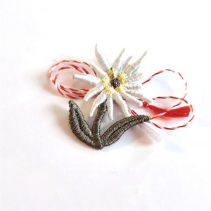 Martisor floare de colt mica, Bijuterii, Mărțișor, Broderie, ARTYNOS