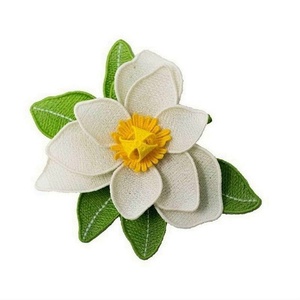 Brosa Magnolie 3D, Bijuterii, Broșă, insigne, Insigne, Broderie, ARTYNOS