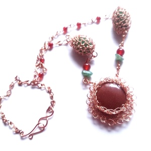 Colier cupru cu agate verzi, carnelian rosu, sunsone - Artynos.ro