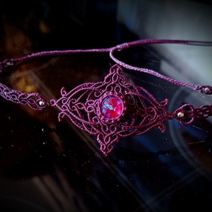 Colier micromacrame violet cu cristal Swarovski  -  - Artynos.ro