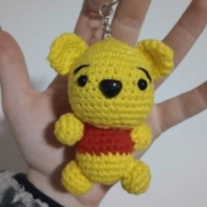 BRELOC WINNIE DE POUH - geantă și husă - accesorii genți - breloc - Artynos.ro