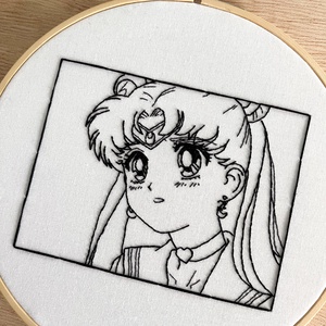 Gherghef decorativ cu Sailor Moon - arte vizuale și accesorii  - imagini cu broderii - alte tablouri textil - Artynos.ro