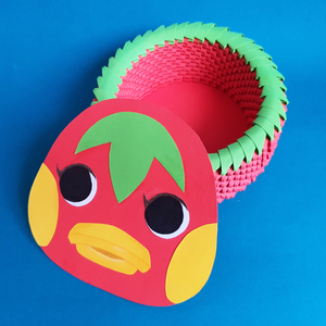 Cutie 3D origami rățușcă Ketchup Animal Crossing - accesorii locuință - accesorii pentru decorat casa - decorațiuni de masă și decorațiuni pentru rafturi  - cutii decor, cutii de suveniruri - Artynos.ro