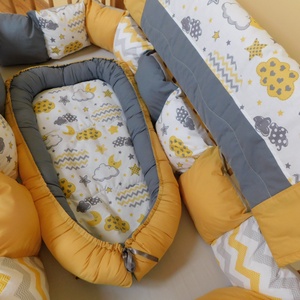 Set Baby Nest Personalizat, Stelute Galbene,  3 Piese - casă & stil de viață - echipament pentru camera copiilor - cuib pentru copii - Artynos.ro