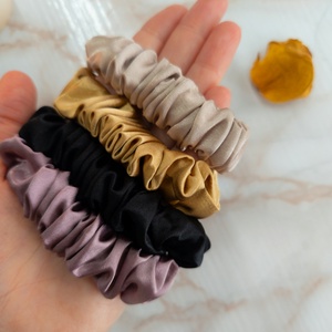 Elastic pentru păr de tip Scrunchie - îmbrăcăminte și modă - accesorii păr - elastic de păr - Artynos.ro