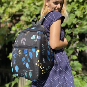 Rucsac damă Floral Black - geantă și husă - rucsacuri - rucsac damă, rucsac bărbați - Artynos.ro