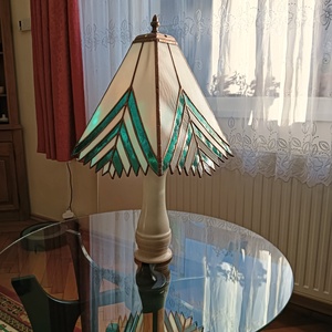 Lampa de masa cu abajur vitraliu 4 laturi. - casă & stil de viață - lămpi și corpuri de iluminat - lampă de masă - Artynos.ro