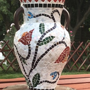 Amforă de mozaic cu model floral alb - casă & stil de viață - accesorii pentru casă și grădină - decorațiuni exterioare și de grădină - Artynos.ro