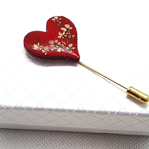 Brosa-Pin inima cu flori presate, Cadou ziua indragostitilor, Martisor - bijuterii - broșă, insigne - agrafe haine și pantofi - Artynos.ro