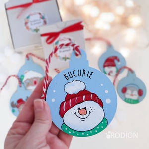 Glob Craciun pictat manual personalizat cu mesaj Om de zapada, Accesorii de Crăciun, Decorațiuni de Crăciun de casă, Decorațiuni pentru pomul de Crăciun, Obiecte pictate, Pictură, ARTYNOS