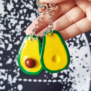 Set 2 Brelocuri Handmade Avocado - Cadoul Perfect pentru Prieteni sau Cupluri - Charm din Lut pentru Genti - geantă și husă - accesorii genți - breloc - Artynos.ro