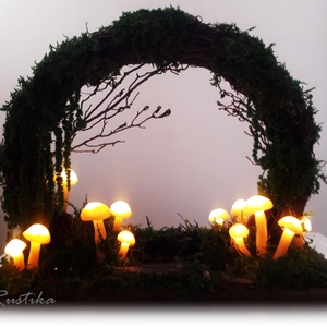 Moon Gate cu ciuperci luminoase,  coroniță cu ciuperci, Decor vegetal - casă & stil de viață - accesorii pentru decorat casa - suport de flori - coronițe decor - Artynos.ro