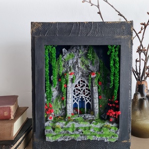 Diorama in forma de carte cu leduri, Zid cu fereatră gotică si flori roșii, Miniatură - casă & stil de viață - accesorii pentru decorat casa - decorațiuni de masă și decorațiuni pentru rafturi  - sculptură de carte, carte pliată - Artynos.ro