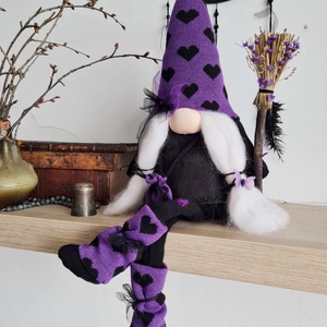 Gnom vrajitoare Lilah, Decor Halloween, Vrajitoare mov - casă & stil de viață - accesorii pentru decorat casa - halloween - tot ce ai nevoie pentru petrecere! - ornamente de halloween - Artynos.ro