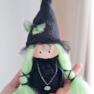 Mini vrajitoare, miniatura vrajitoare, Figurina vrajitoare Halloween - casă & stil de viață - accesorii pentru decorat casa - halloween - tot ce ai nevoie pentru petrecere! - figurine halloween - Artynos.ro