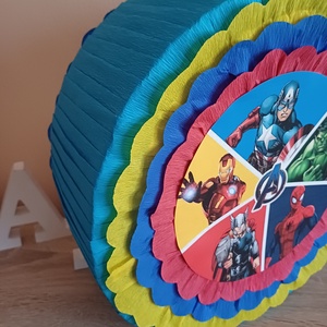 Piñata pinata piniata Super eroi Avengers  - jucării și echipamente pentru copii - jocuri de mișcare - Artynos.ro