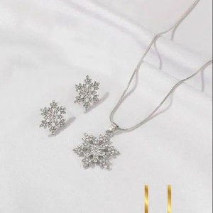 Set zirconiu Snowflake, Accesorii de Crăciun, Cadou tematic de Moș Crăciun, decorațiuni, Cadouri de Moș Crăciun, Confecționarea bijuteriilor, ARTYNOS